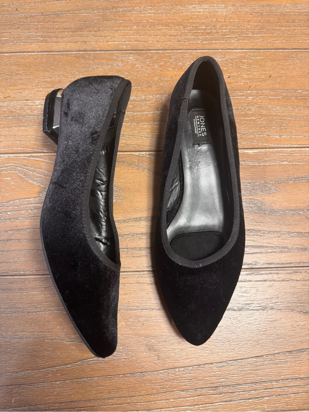 Jones New York Black Velvet Pointed Flats